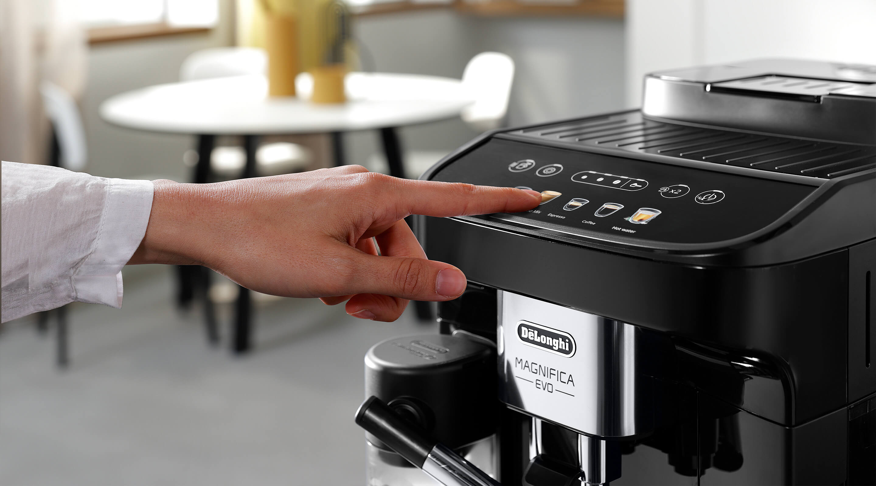 De'Longhi Magnifica Evo Automatic Coffee Machine