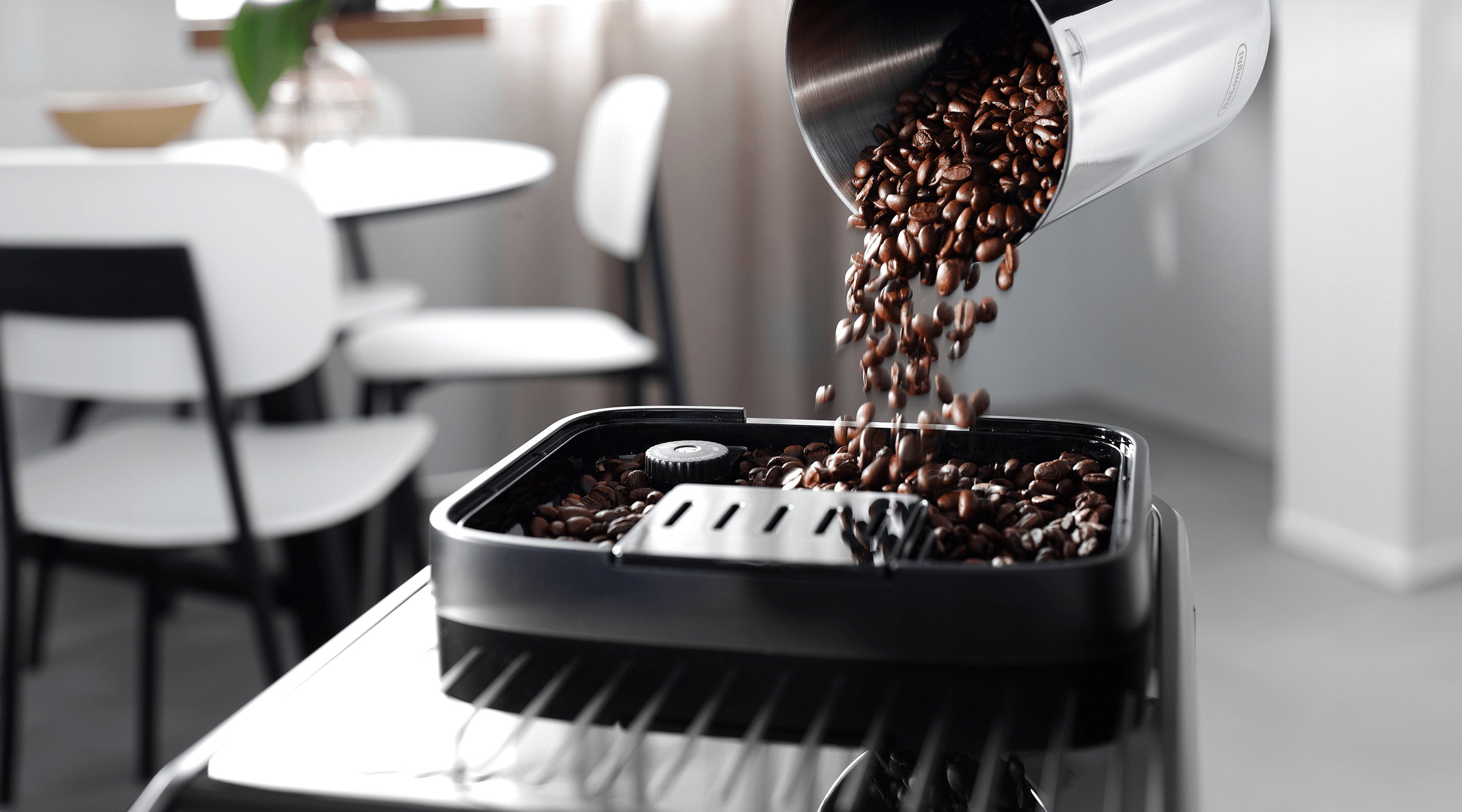 De'Longhi Magnifica Evo Automatic Coffee Machine