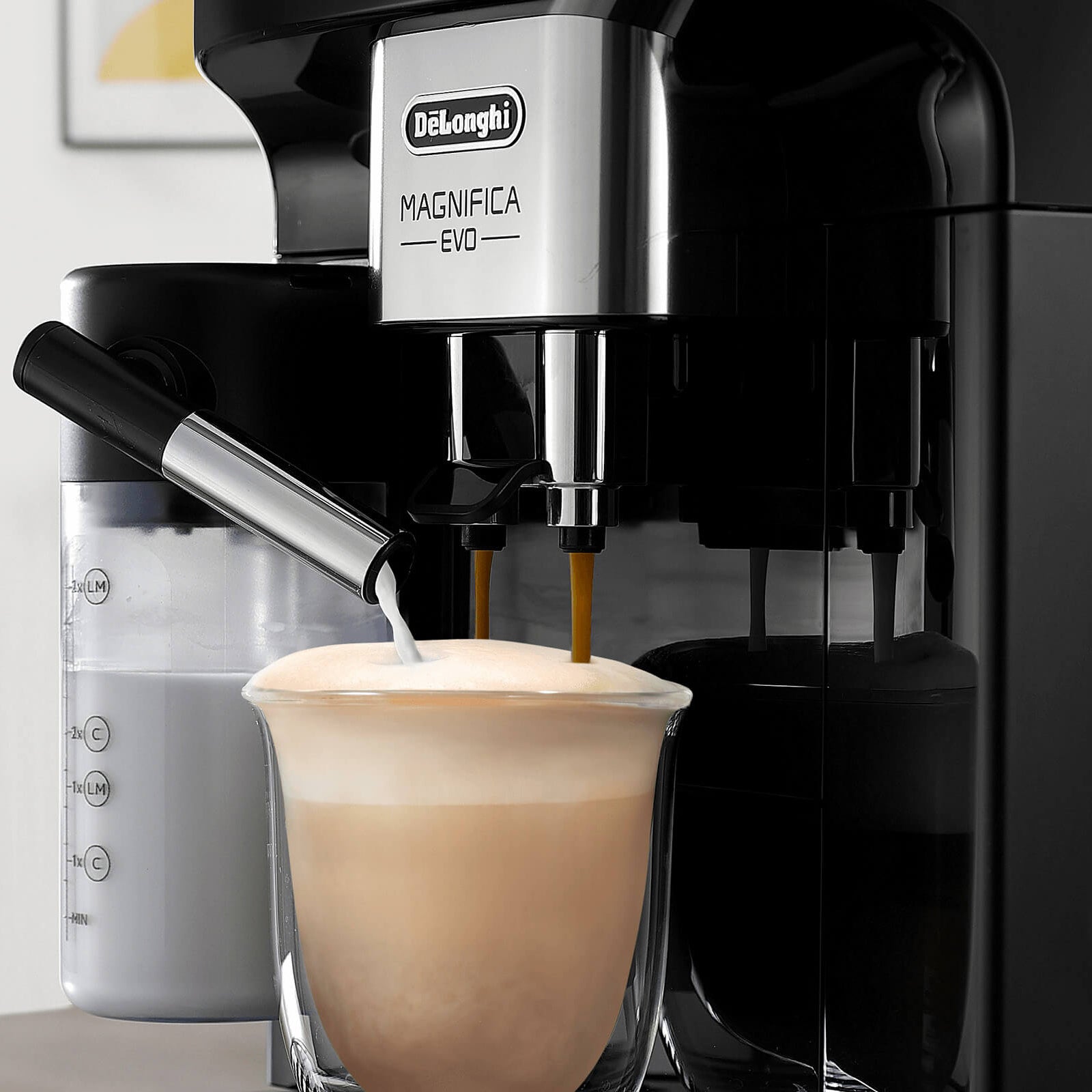 De'Longhi Magnifica Evo Automatic Coffee Machine